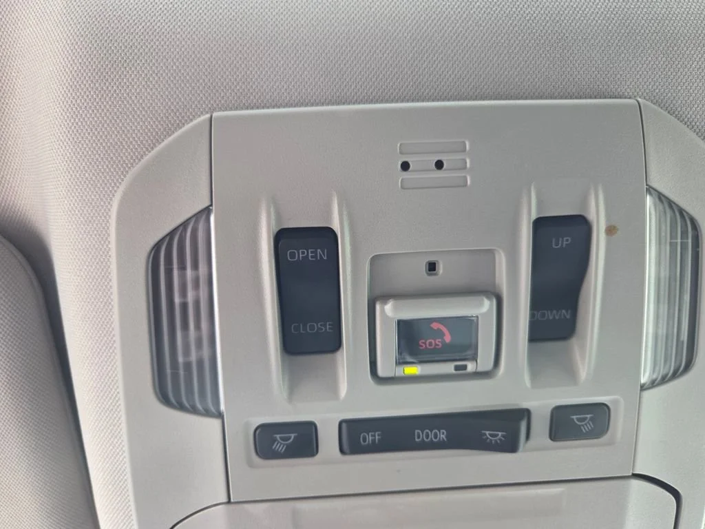 Used 2022 Magnetic Gray Metallic Toyota Hybrid XLE image 16