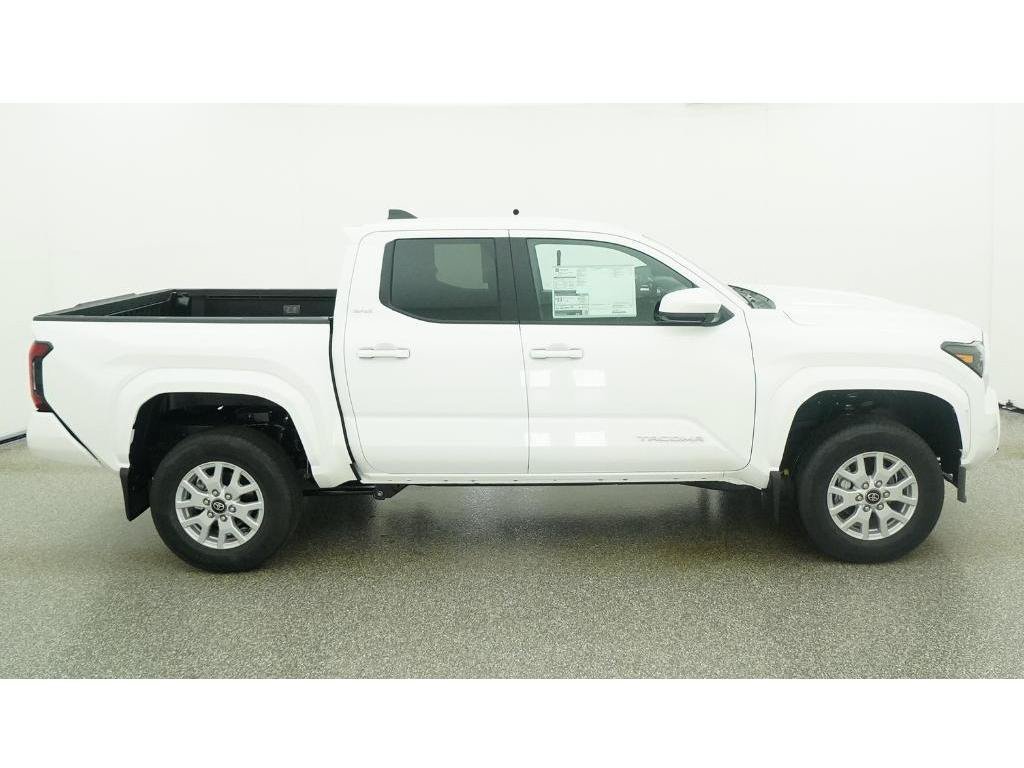 New 2026 Ice Cap Toyota SR5 image 11
