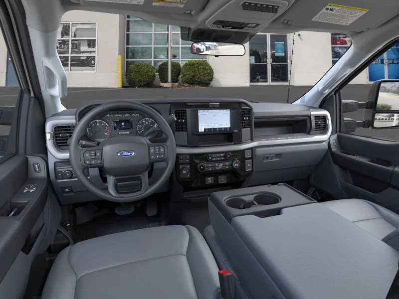 2025 Ford F-350 Super Duty Chassis Cab XL - Photo 9
