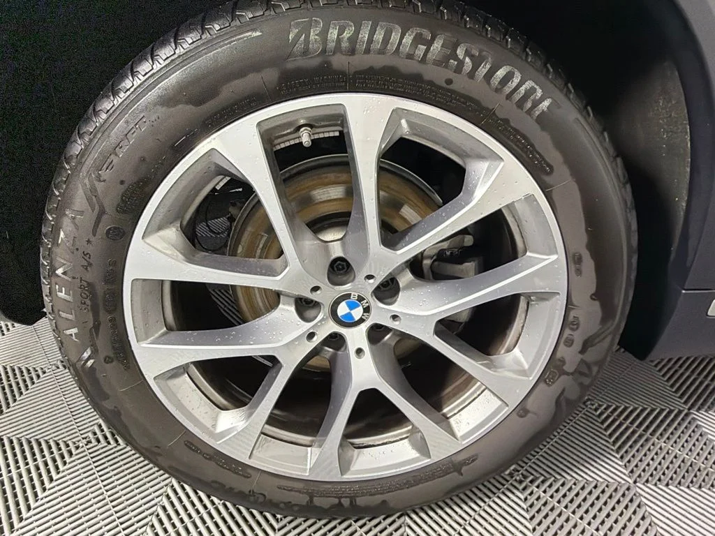 Certified Used 2024 Blue Ridge Mountain Metallic BMW xDrive40i image 12