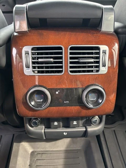 Used 2021 White Land Rover Westminster image 10