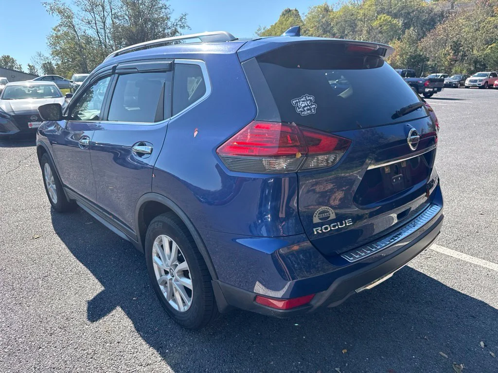 Used 2017 Blue Nissan SV image 3