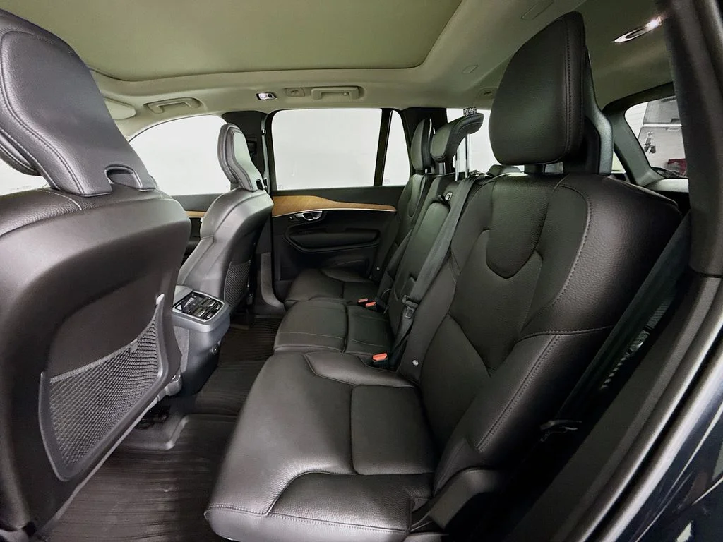 Used 2022 Gray Metallic Volvo T6 Momentum image 21