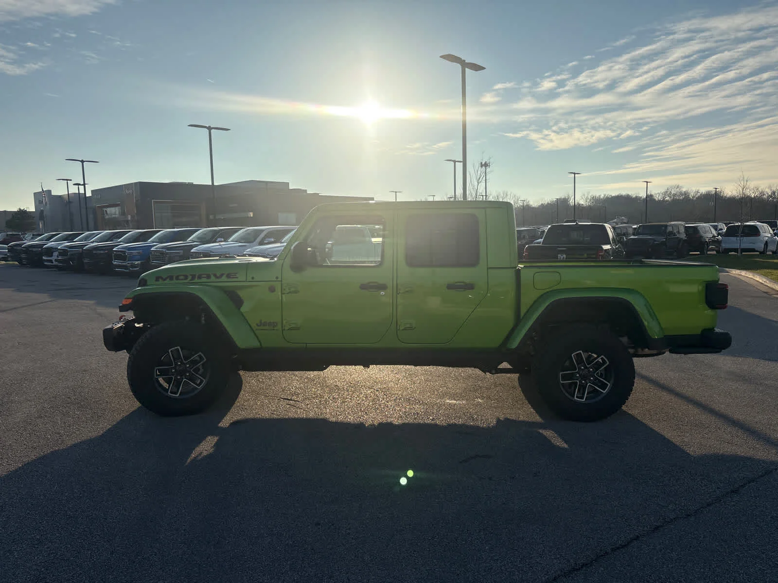 New 2026 Mojito Exterior Paint Jeep Mojave X image 5