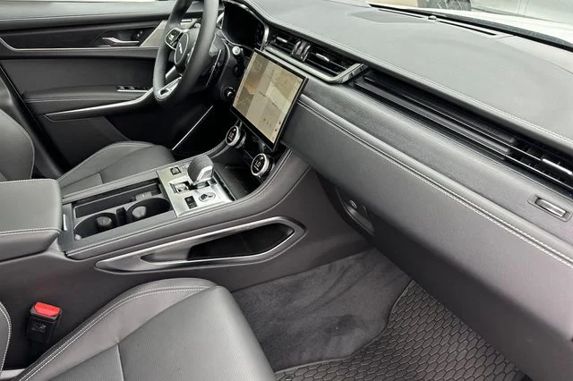 2026 Jaguar F-Pace R-Dynamic S - Photo 15