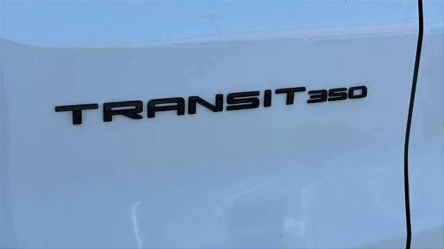 New 2026 Oxford White Ford Passenger Van XL image 28