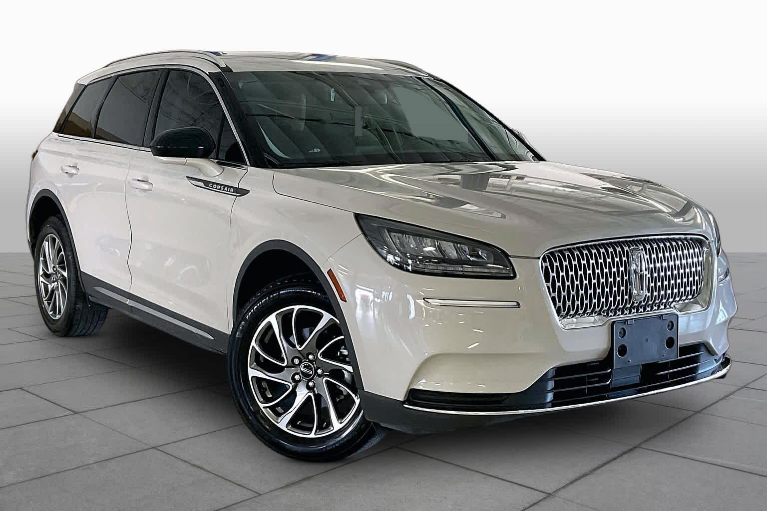 Used 2022 Ceramic Pearl Metallic Tri-Coat Lincoln Standard image 2