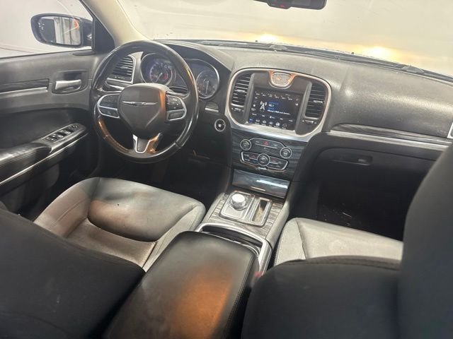 Used 2020  Chrysler Touring image 22