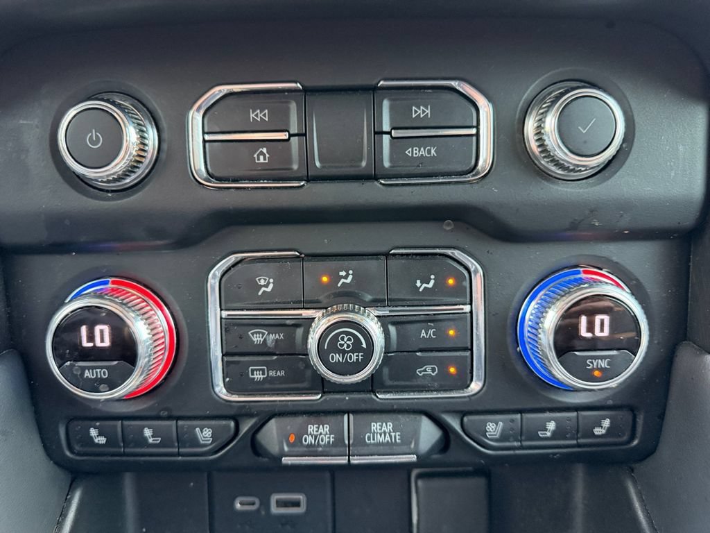 Used 2021 SUMMIT WHITE GMC AT4 image 13