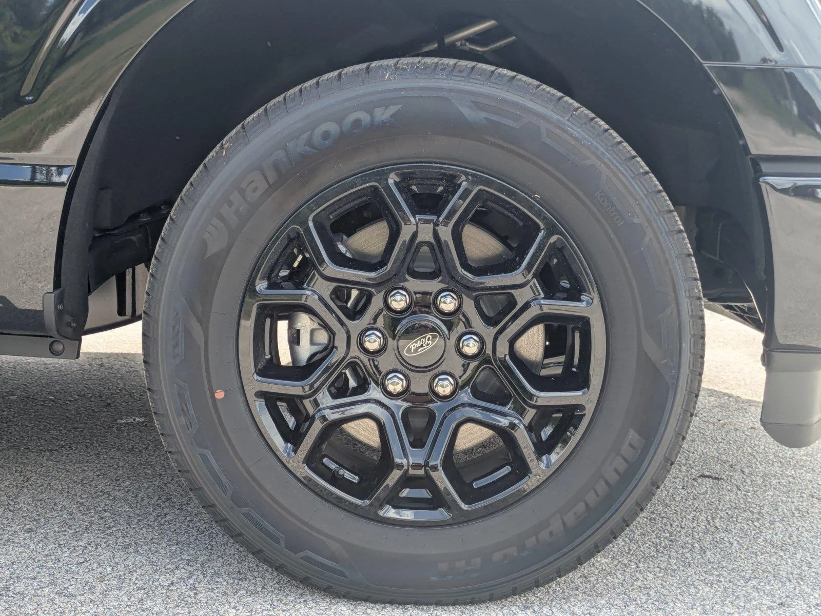 New 2026 Agate Black Metallic Ford XLT image 11