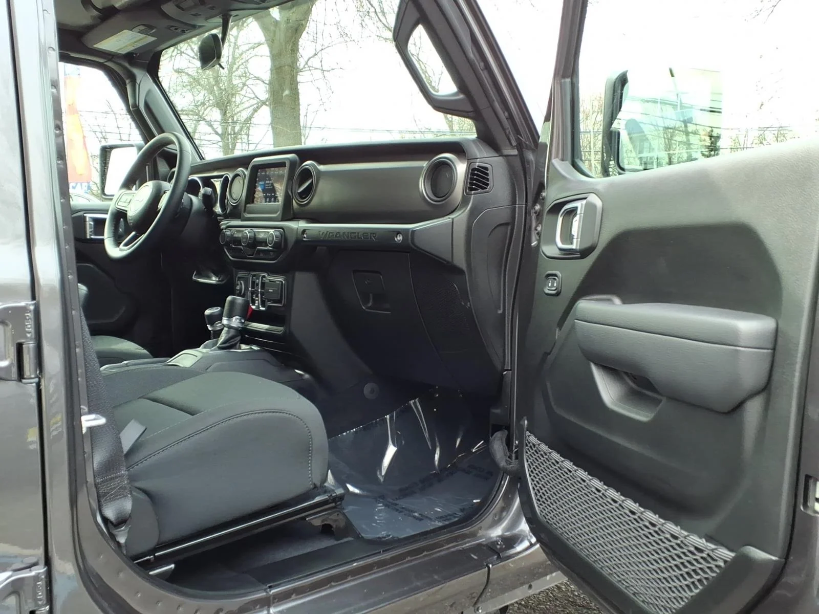 Used 2022 Sting-Gray Clear Coat Jeep Sport S image 10