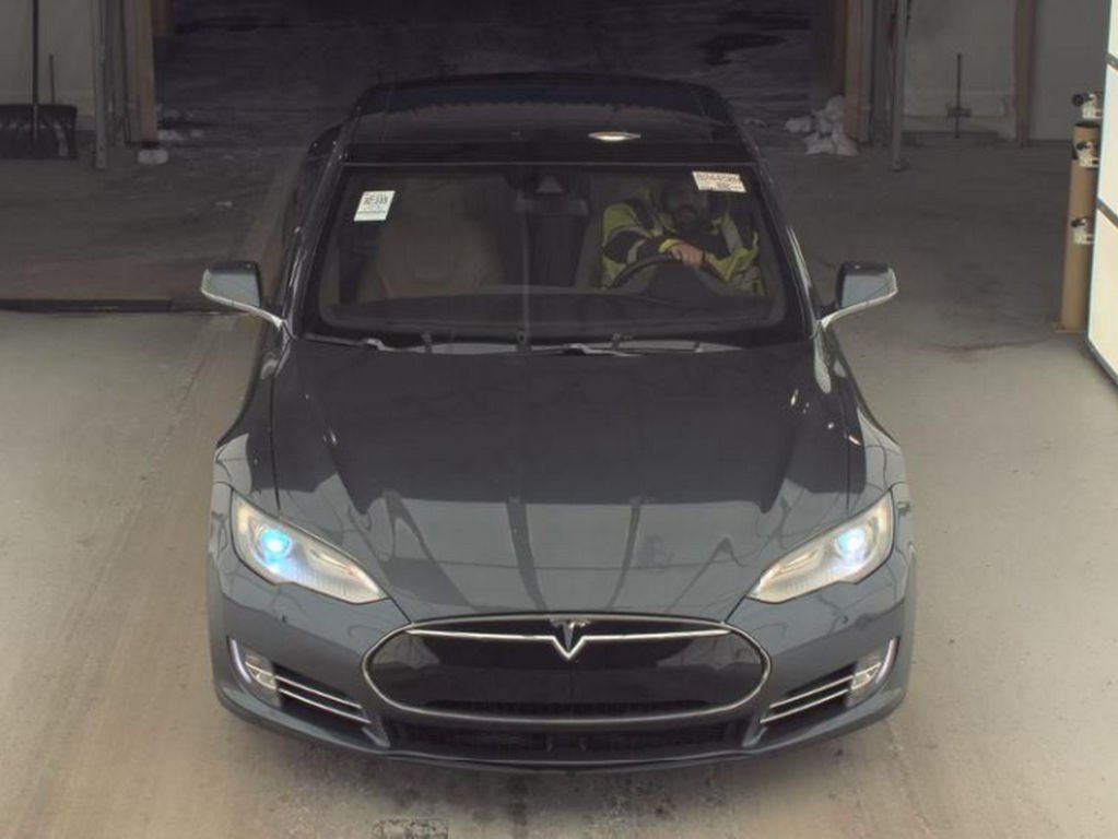 Used 2015 Tesla Model S P85D with VIN 5YJSA1E49FF109624 for sale in Parma, OH