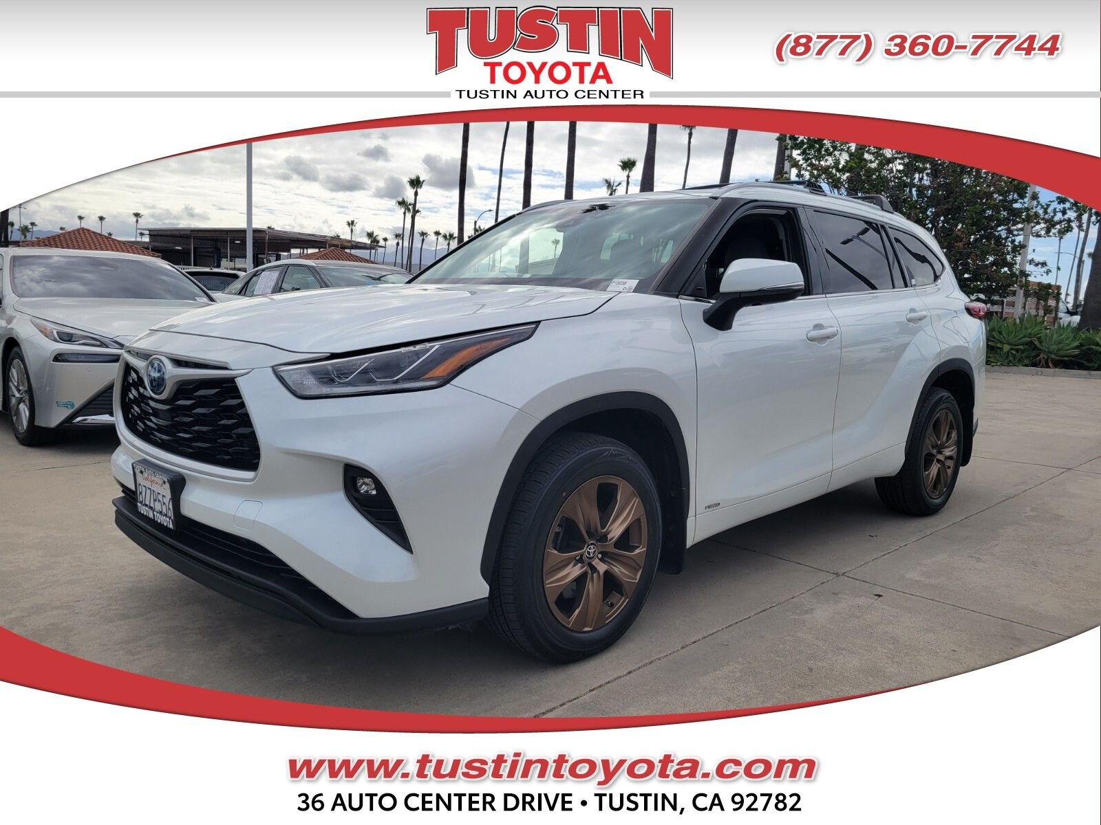 2022 Toyota Highlander Bronze Edition Hybrid 4x4's photo