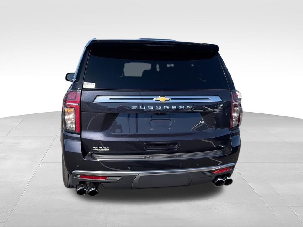 Used 2024 Gray Chevrolet High Country image 7