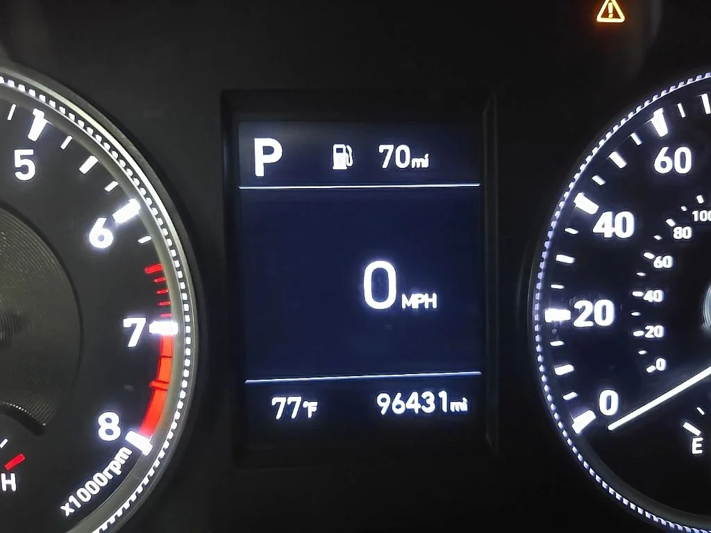 Used 2019 Silver Hyundai SE image 22