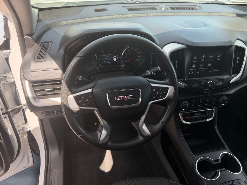 Used 2024 White GMC SLE image 9