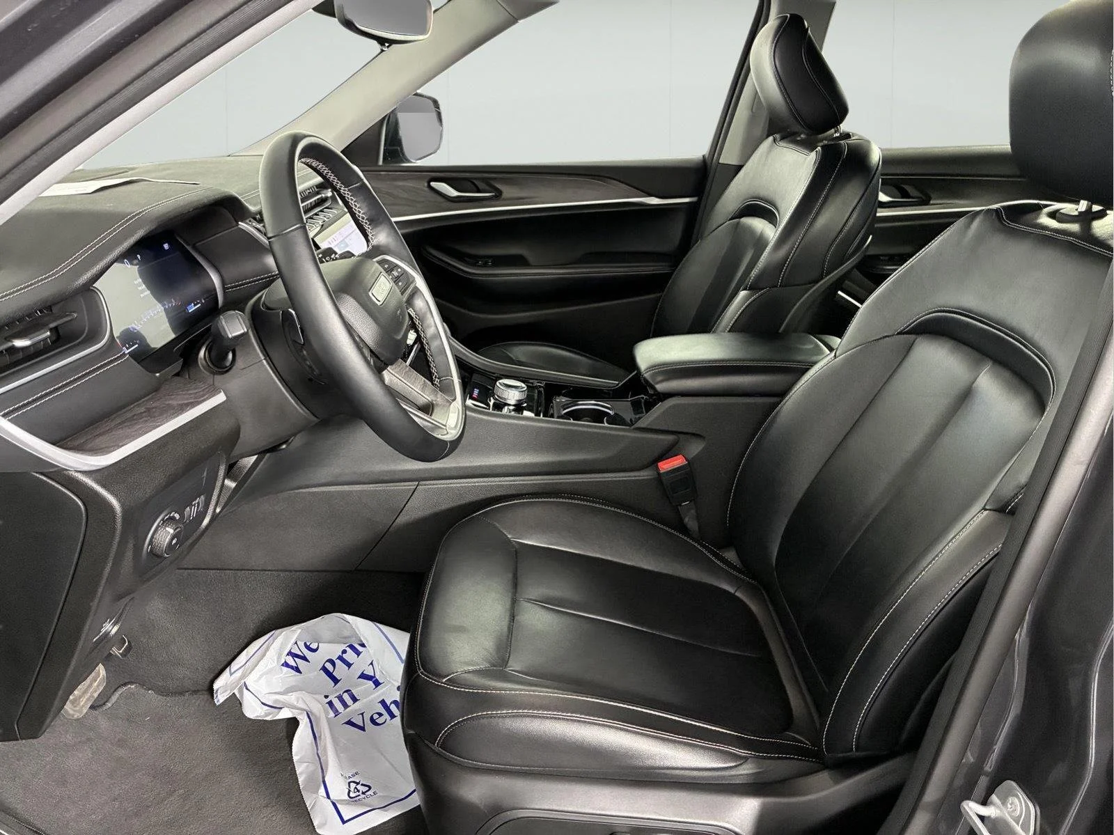 Used 2022 Baltic Gray Metallic Clearcoat Jeep Limited image 24