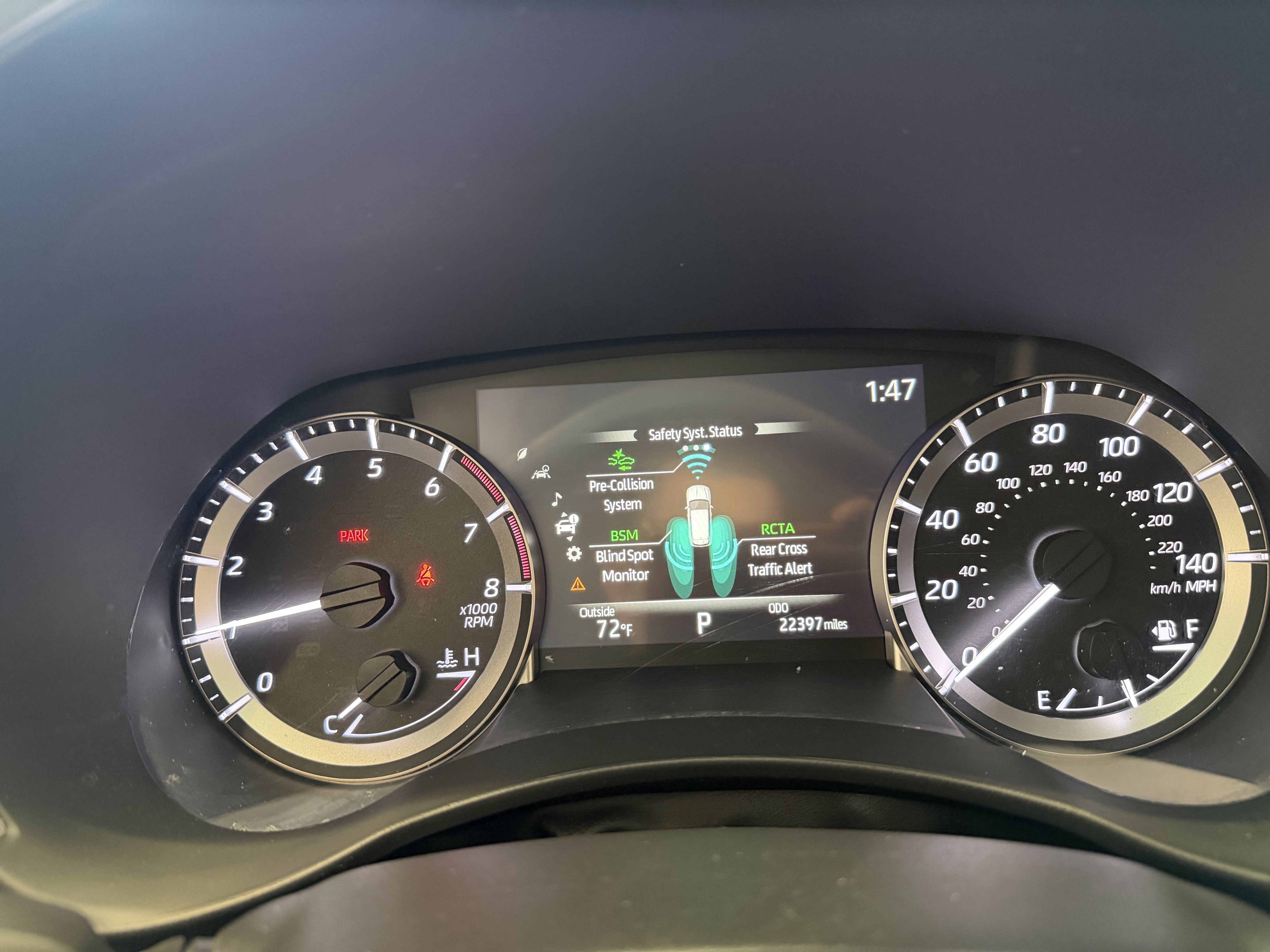 2023 Toyota Highlander XLE - Photo 11