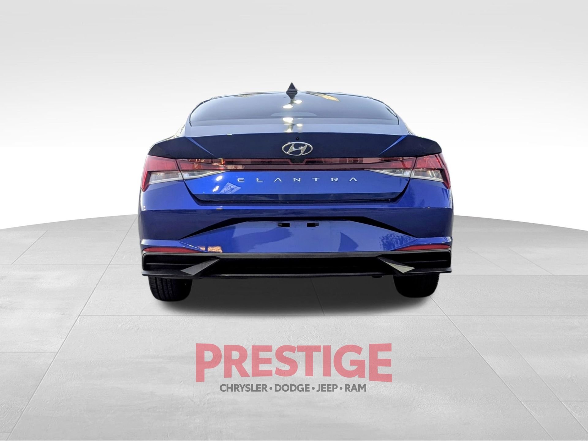 Used 2023 Blue Hyundai SEL image 7