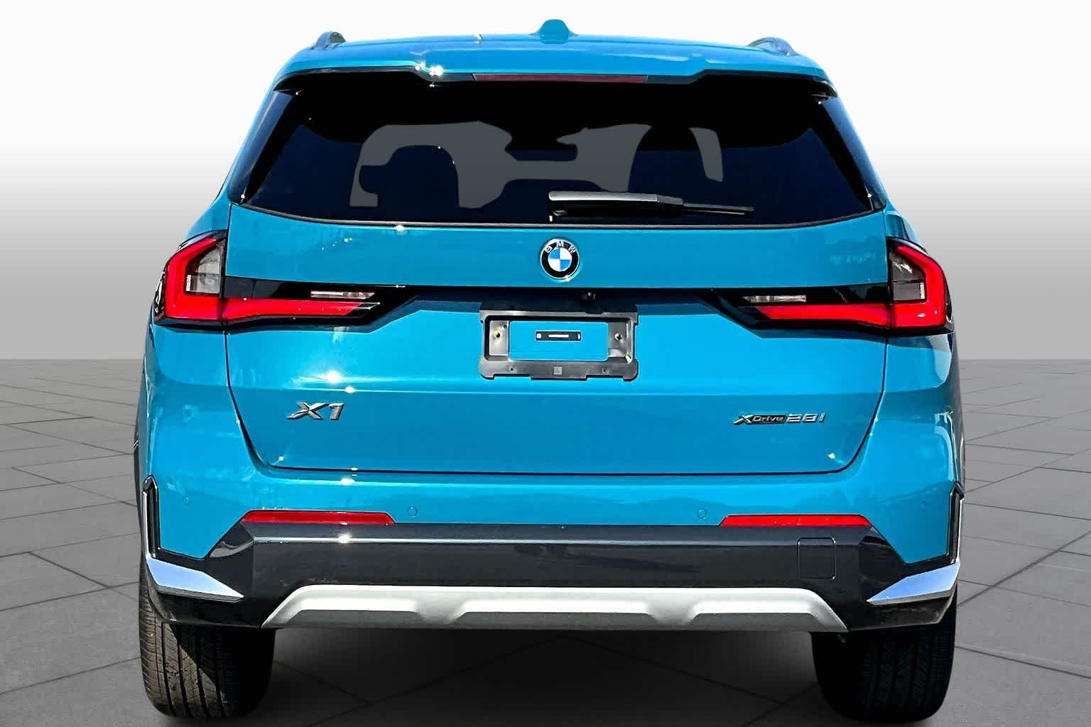 Certified Used 2025 Blue Bay Lagoon Metallic BMW xDrive28i image 4