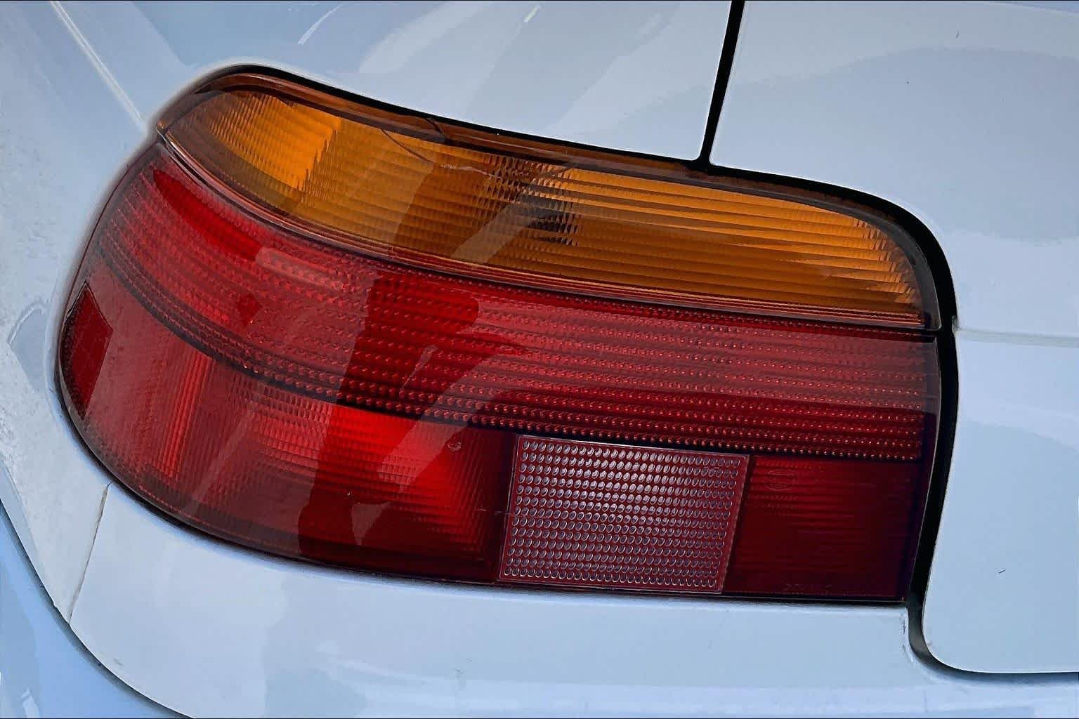 Used 1997 Alpine White BMW 528iA image 25