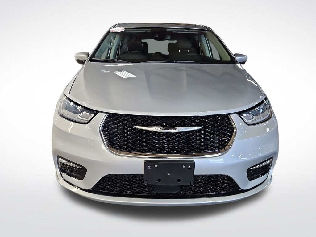 Certified Used 2023 Silver Chrysler Touring L image 9