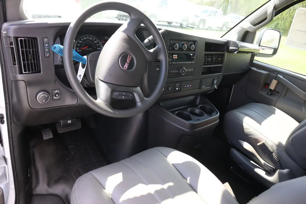 2025 GMC Savana Cargo Work Van - Photo 8