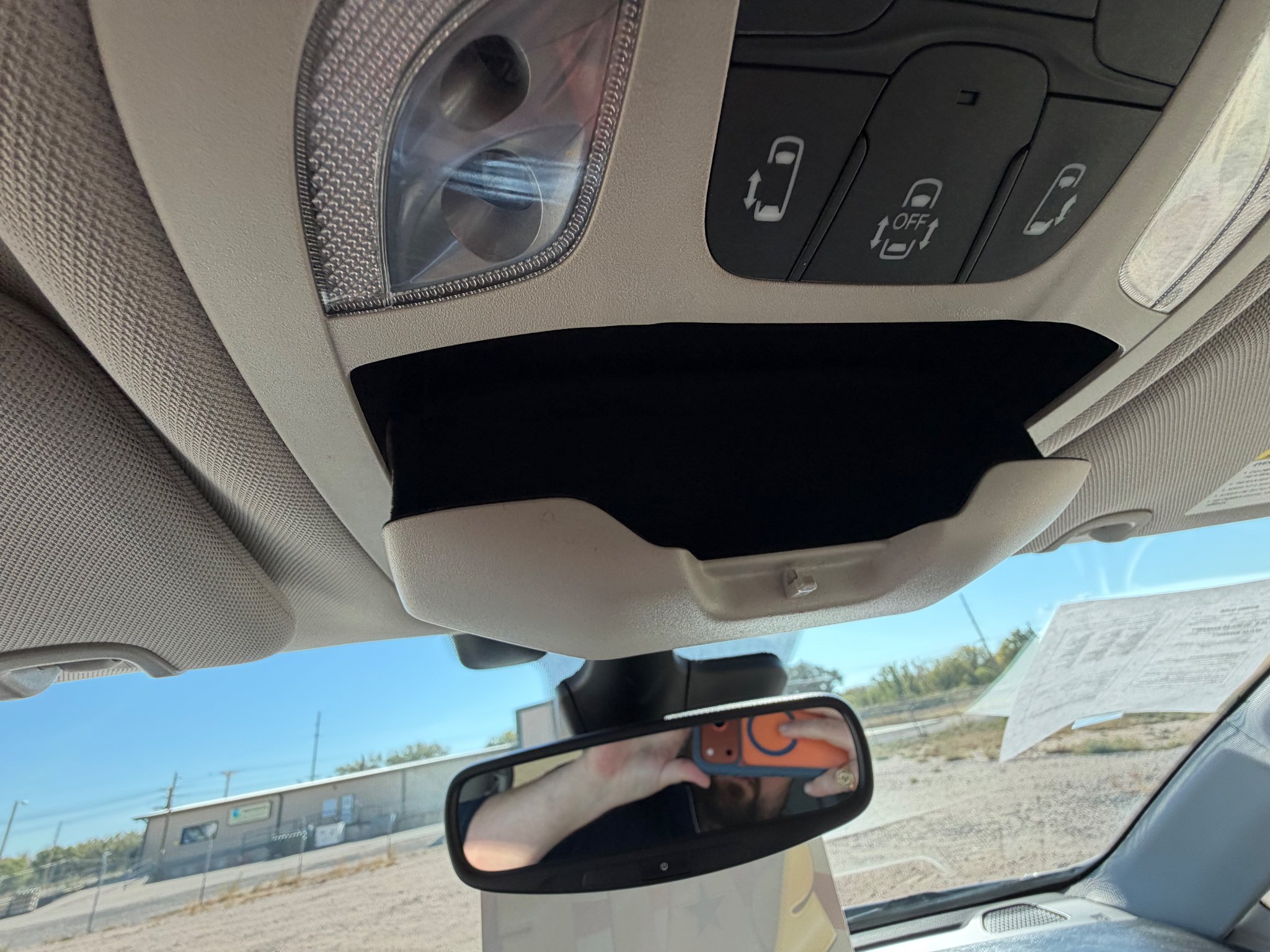 Used 2021 White Chrysler Touring L image 25
