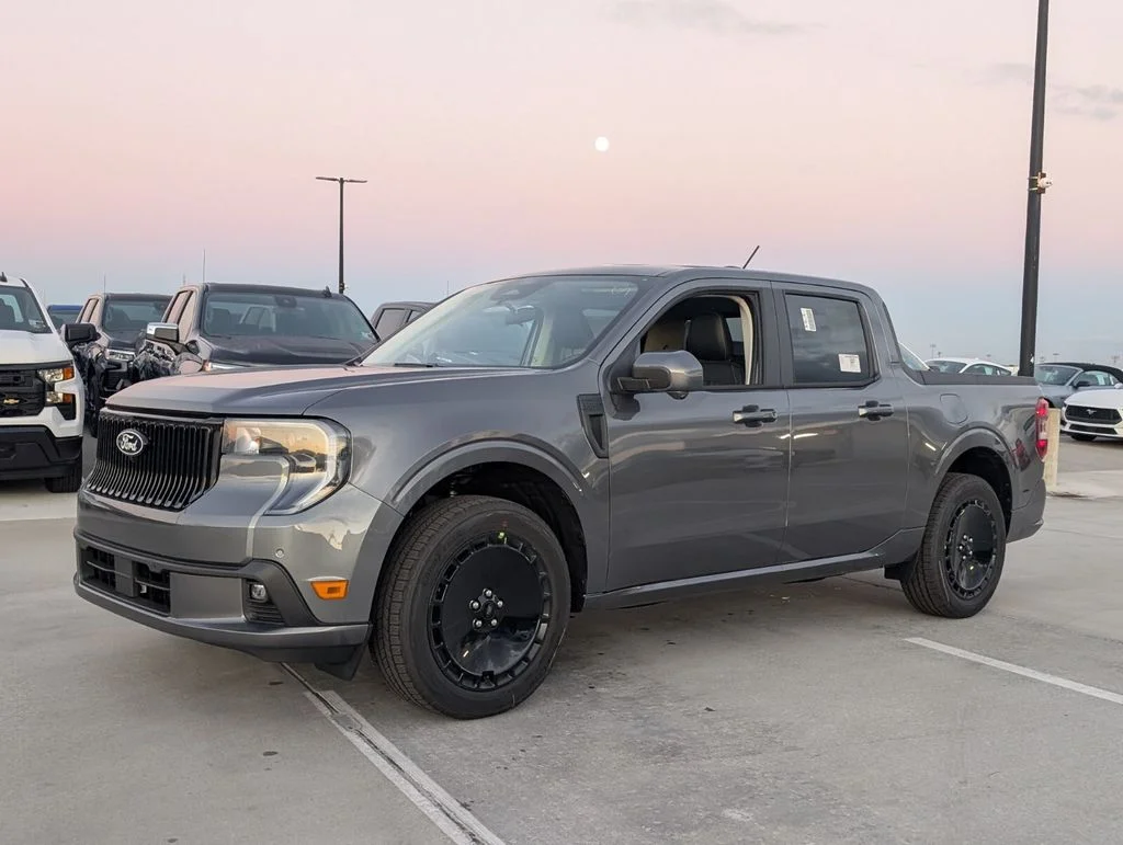 New 2026 Carbonized Gray Metallic Ford Lobo™ image 3