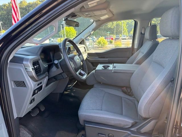 Used 2025 Black Ford XLT image 9