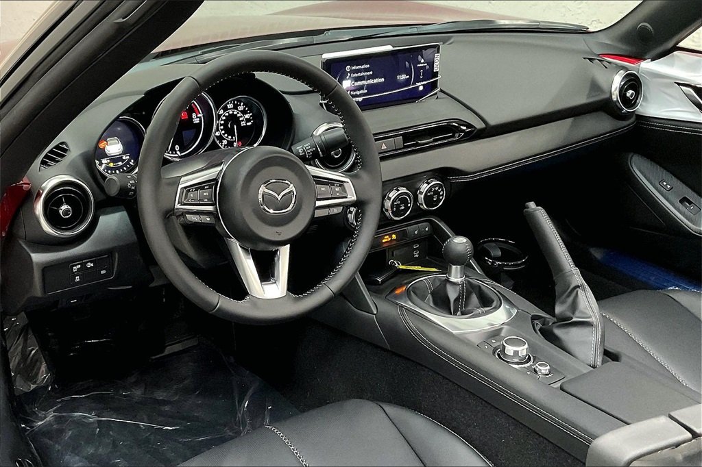 2025 MAZDA MX-5 - Image 7