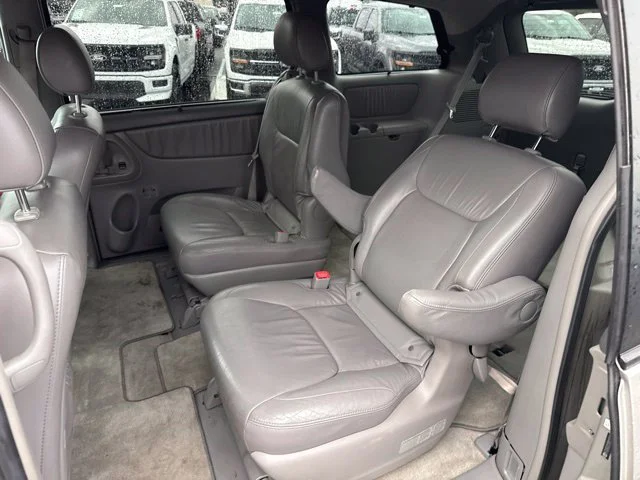 Used 2008 Silver Shadow Pearl Toyota XLE image 22