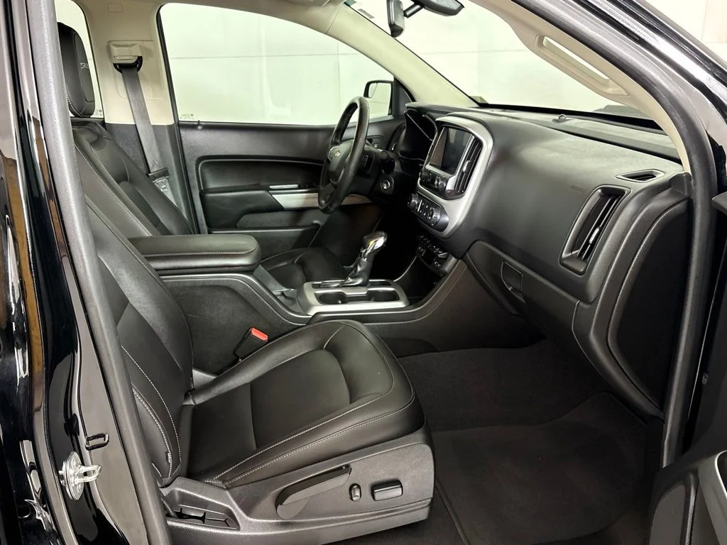 Used 2022 Black Chevrolet ZR2 image 19