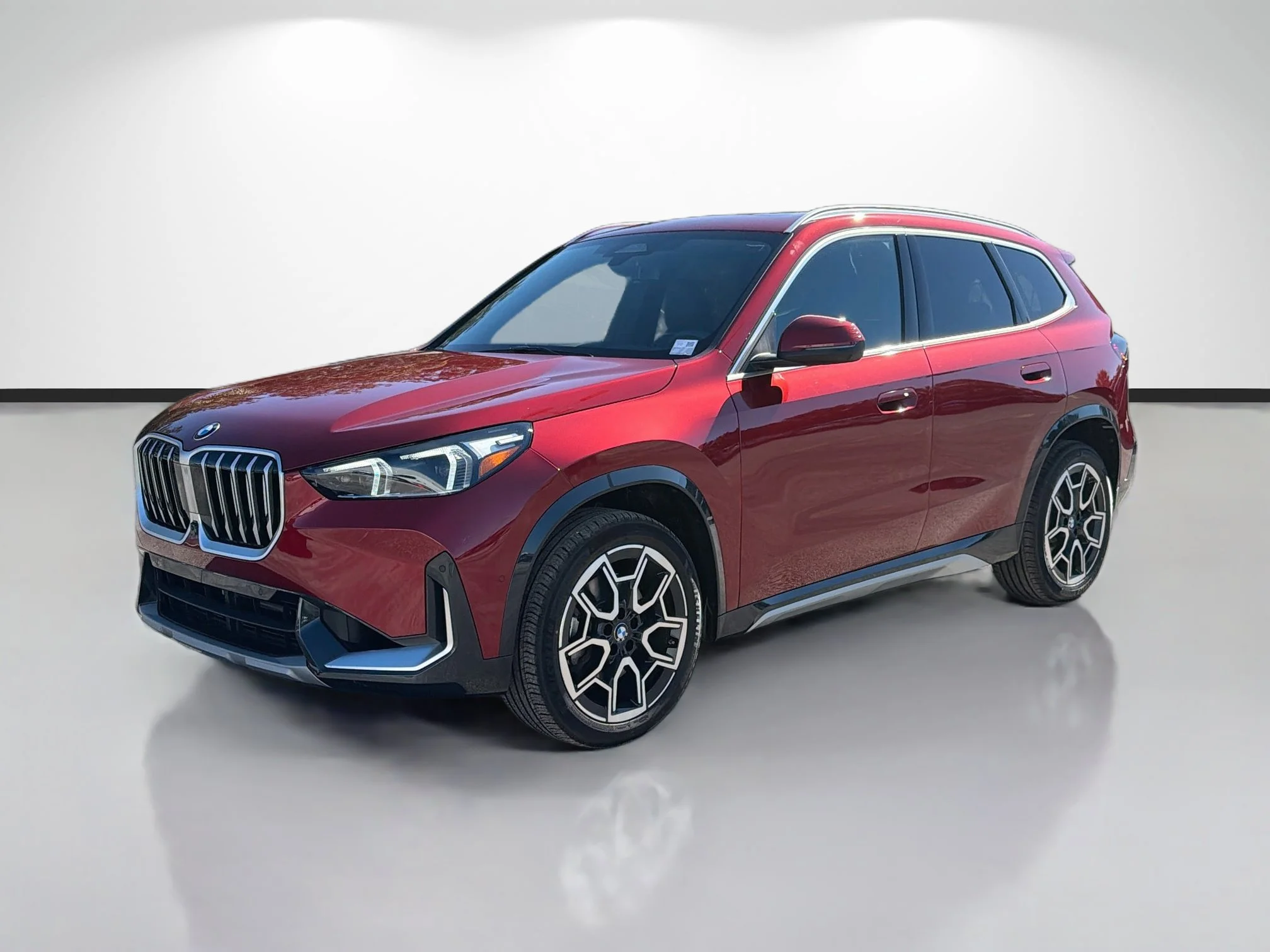 Used 2026 Vegas Red Metallic BMW xDrive28i image 7