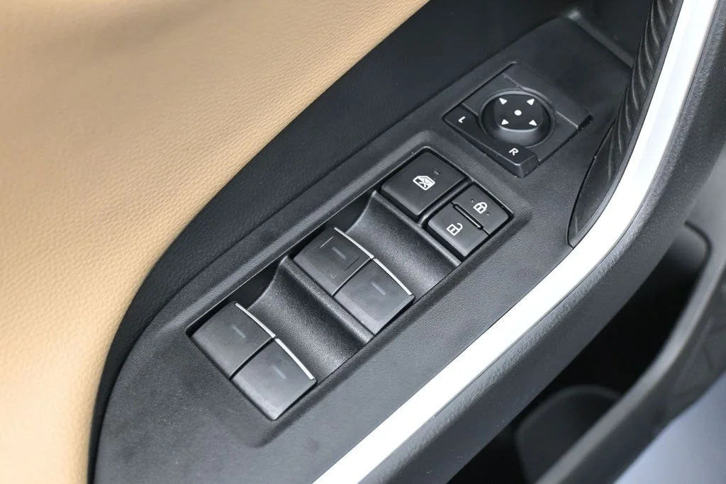 Used 2023 Ice Cap Toyota Limited image 14