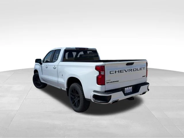 Used 2023 White Chevrolet RST image 4