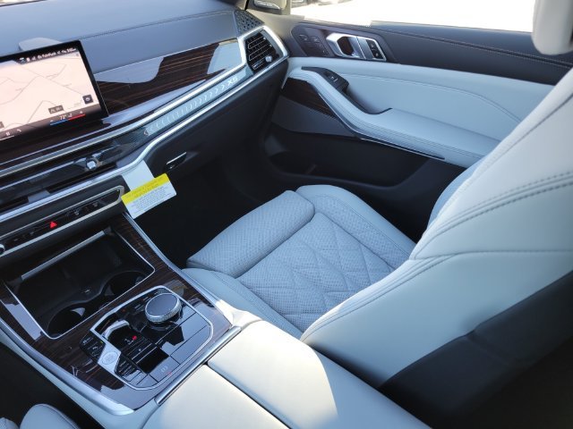 Used 2026 Blue BMW xDrive40i image 16