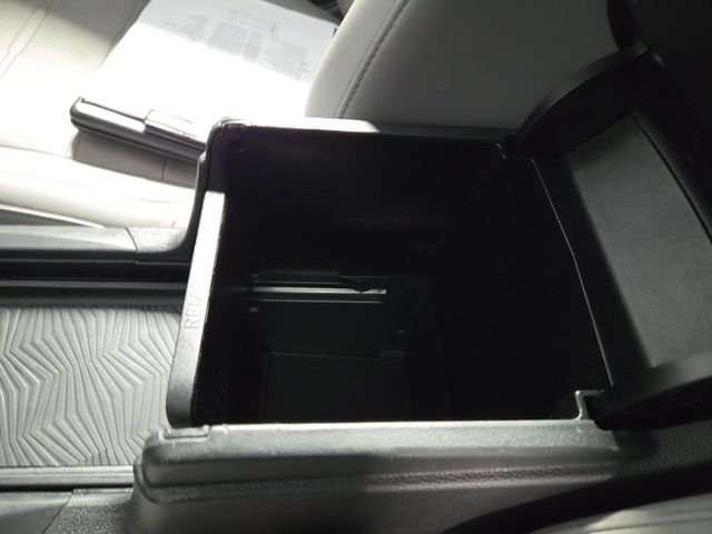 Used 2019  Honda EX-L image 19
