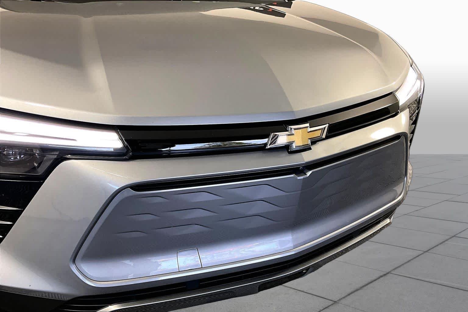 2024 Chevrolet Blazer EV LT - Photo 27