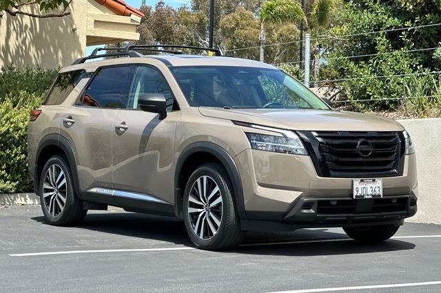 Used 2023 Beige Nissan Platinum image 7