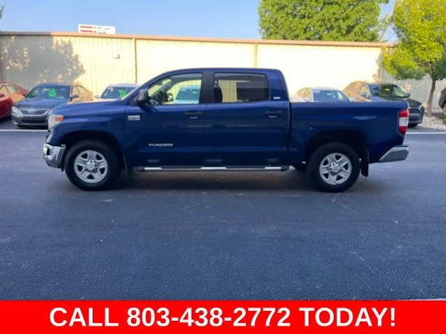 Used 2015 Blue Toyota SR5 image 34