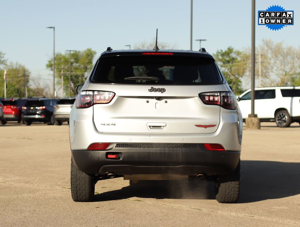 Used 2025 Silver Jeep Trailhawk 4x4 image 6