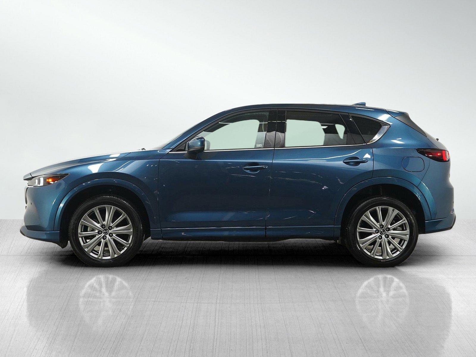 Used 2022 Mazda CX-5 TURBO Signature with VIN JM3KFBXY7N0632524 for sale in Roseville, Minnesota