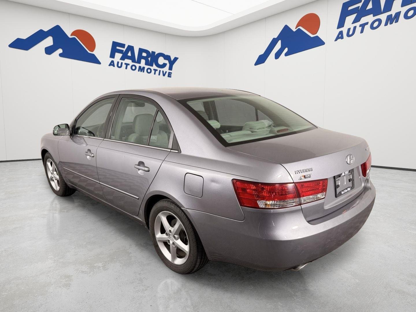 Used 2007 Golden Beige Hyundai SE image 3