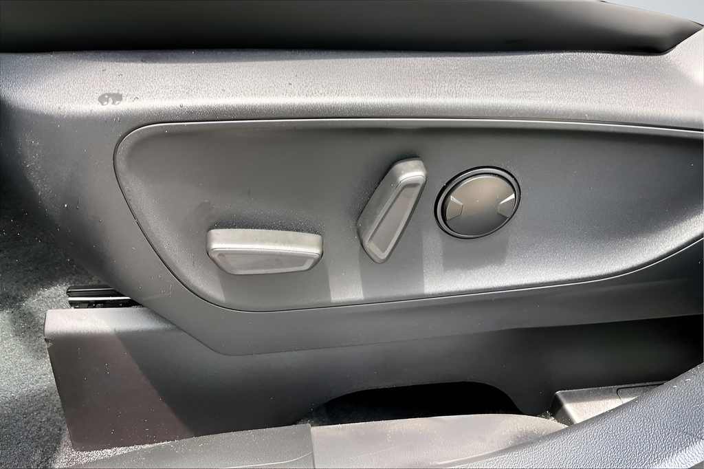 New 2026 Carbonized Gray Metallic Ford Big Bend image 15