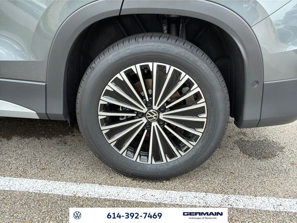 New 2026 Platinum Gray Metallic Volkswagen 2.0T S image 10