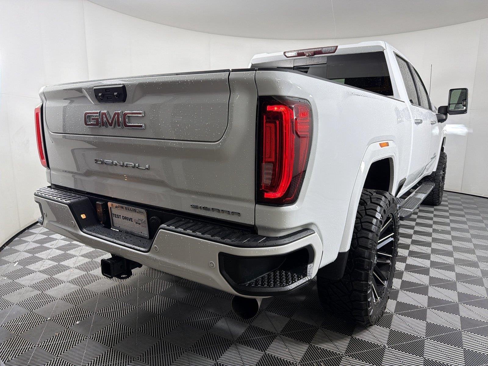 Used 2020 SUMMIT WHITE GMC Denali image 6