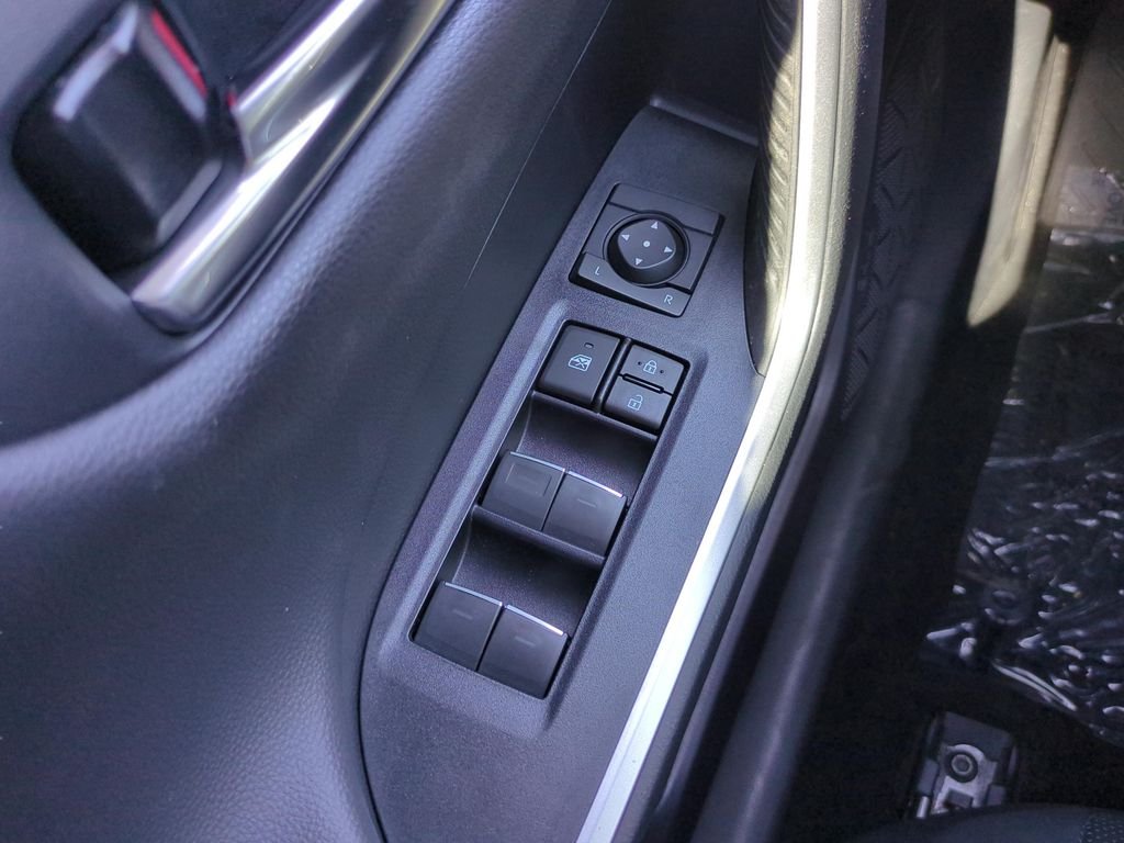 Used 2023  Toyota Limited image 21