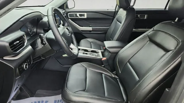 Certified Used 2023 Gray Metallic Ford XLT image 11