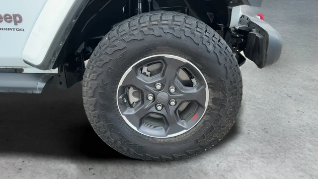 Used 2023 White Jeep Rubicon image 26